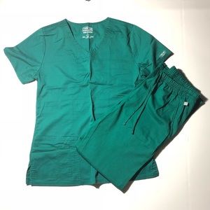 Scrubs set